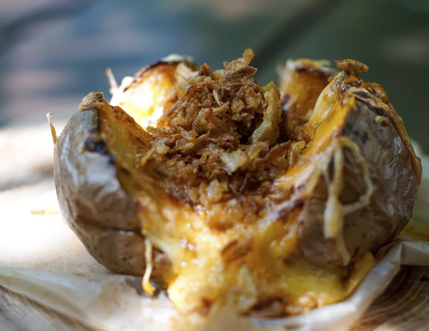 Batata com Carne Seca e Queijo